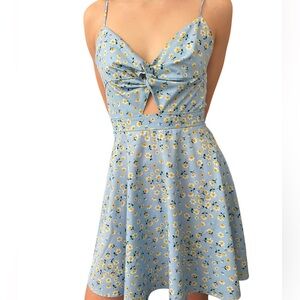 Women's Twist Peekaboo Front Summer Slip Dress Tie Back Daisy Floral Print Dress